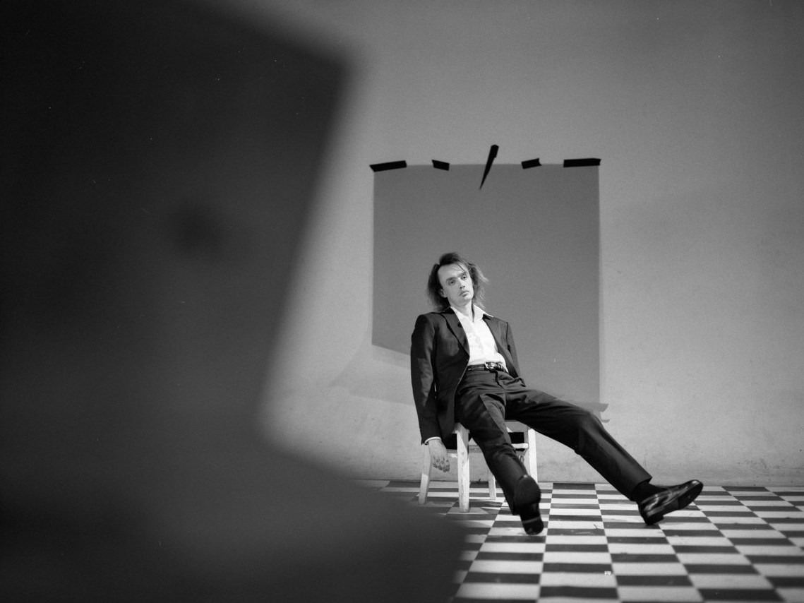 ロサンゼルスのシューゲイザー、Shaki Tavi、待望のデビュー作からリードシングル「Breaker」を解禁！