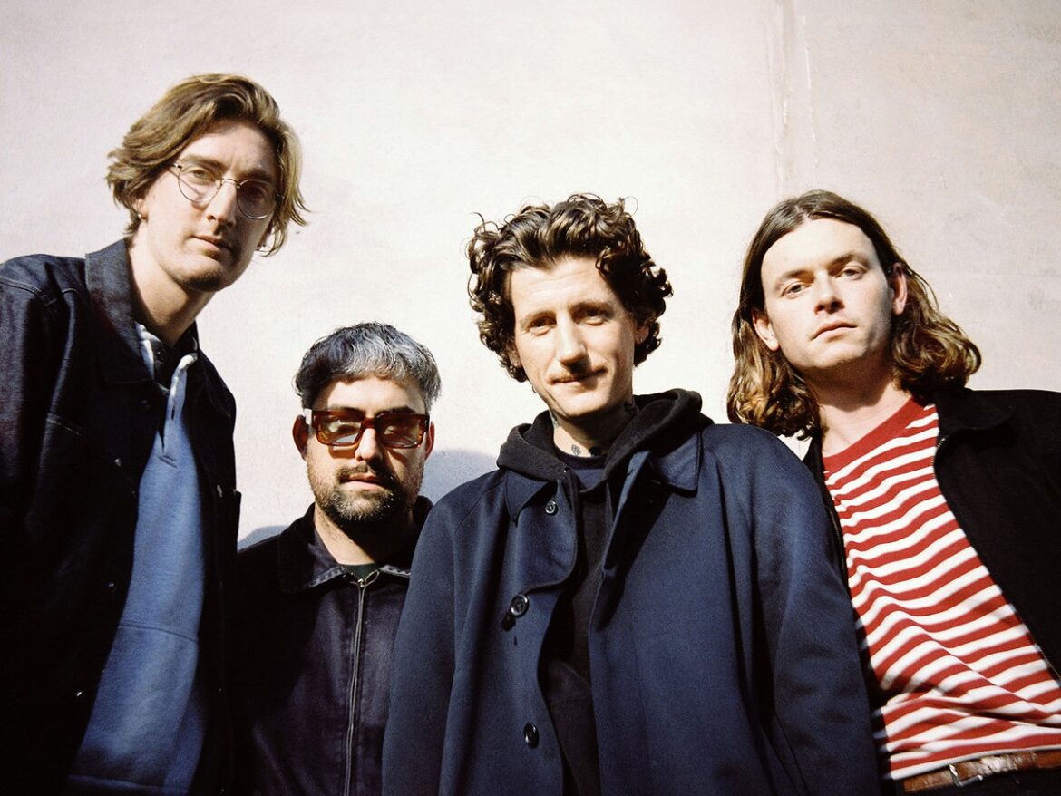 NZオークランドのポストパンクバンド Soft Bait、新曲「New Leaf」発表。アルバム『Life Advice』で日常の歪みを描く