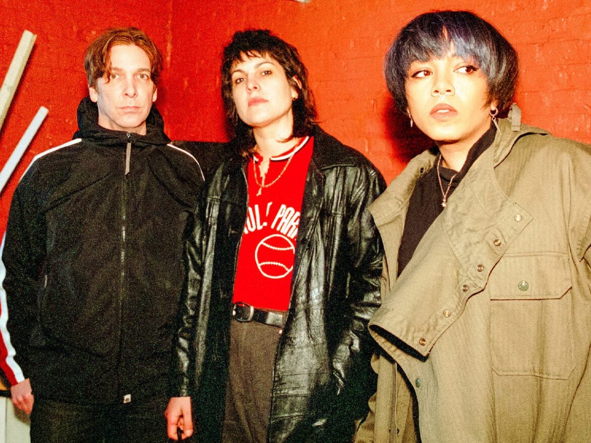 LiarsのAngus Andrew共同プロデュース！Ganser、シングル「Black Sand」と共にニューアルバム『Animal Hospital』で新たな高みへ