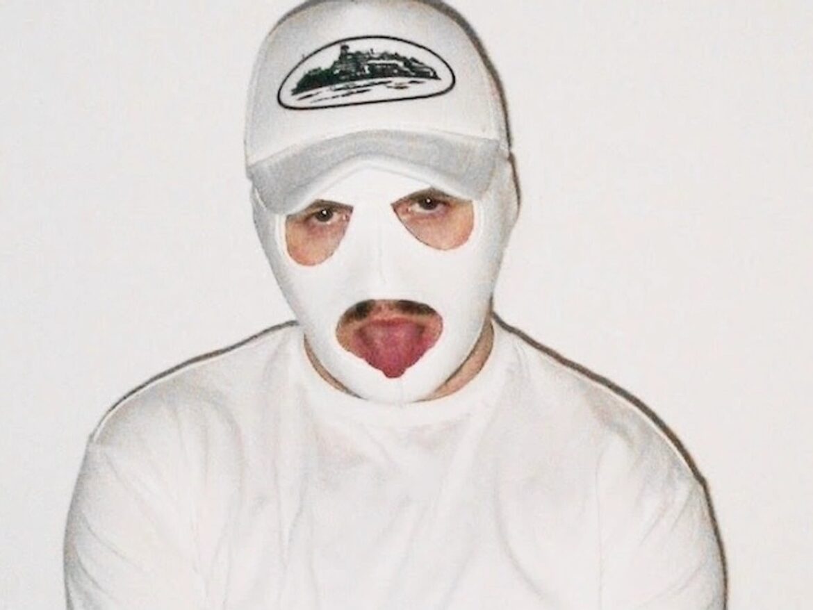 Milo Korbenski、待望の2ndアルバム『Sex Angel』で夢幻のポップサウンドを提示、先行シングル「Ratworm」も公開