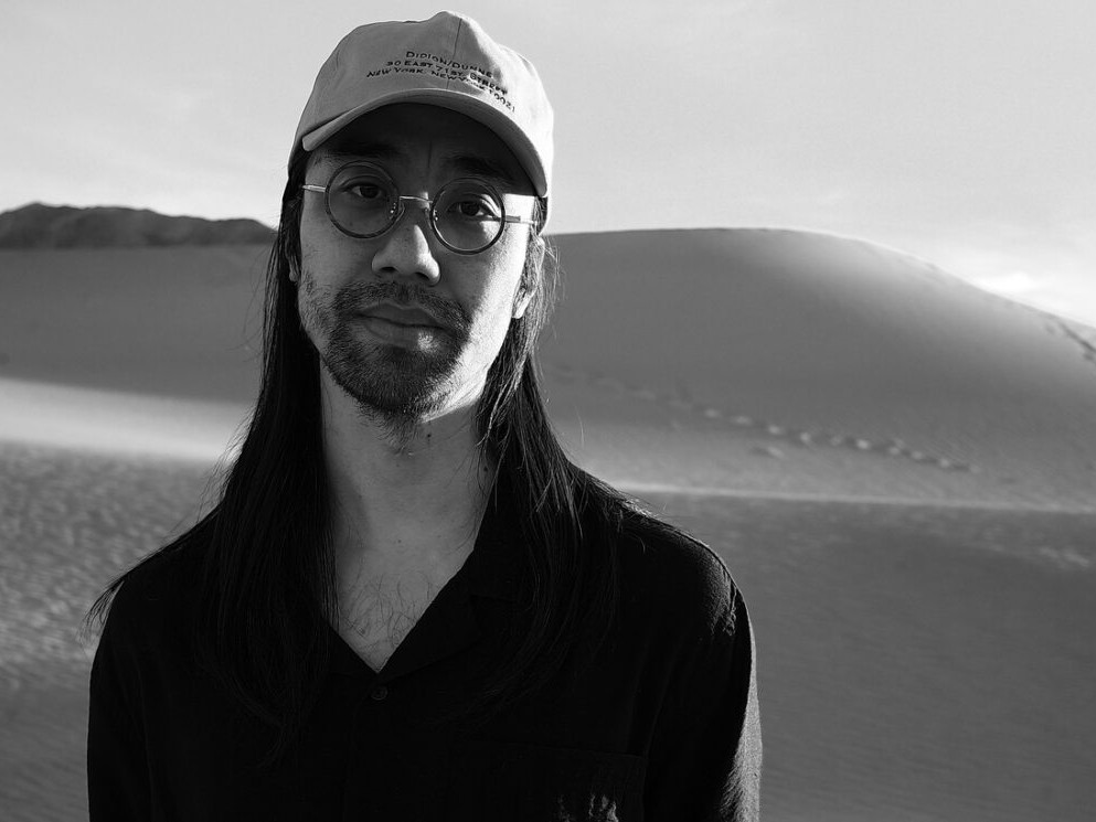 Aaron Turner、Gemma Thompsonら豪華共演！Patrick Shiroishiが『Forgetting Is Violent』で描き出す、困難な時代に分かち合い、支え合う「忘れられない」音楽の力。