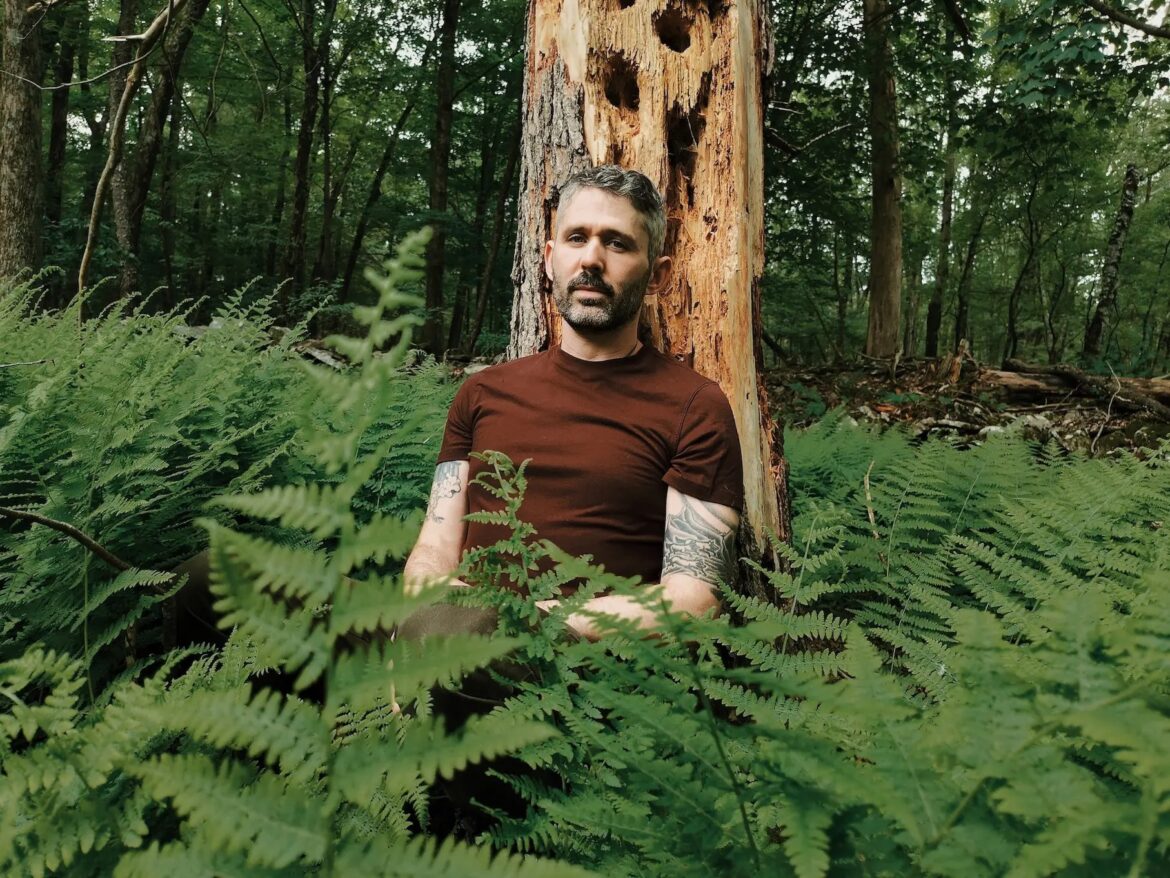 The Antlers、4年ぶりとなるニューアルバム『Blight』をリリースへ。便利さという名の暴力に問いかける先行シングル「Carnage」を公開。