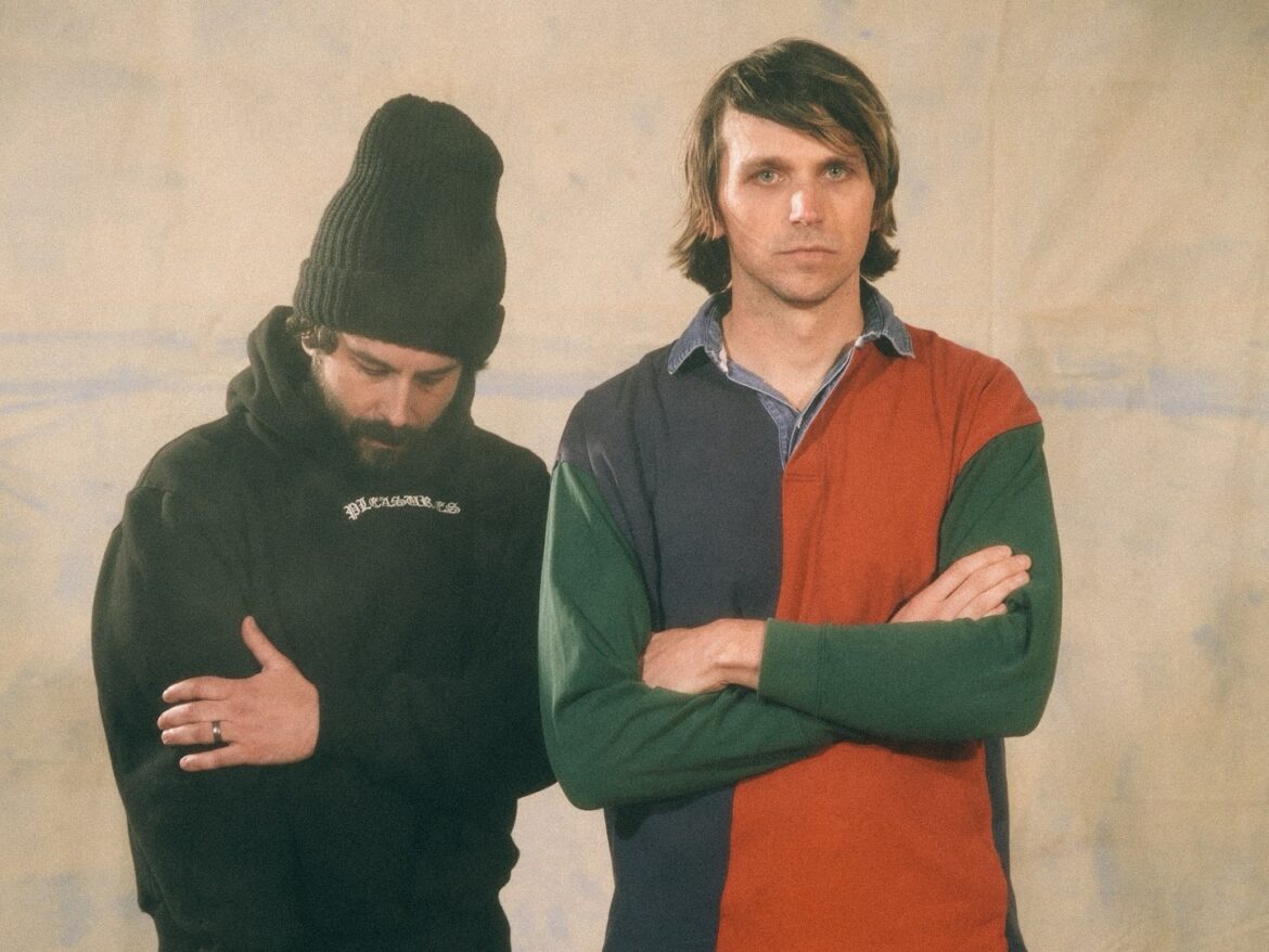 インディー・エレクトロニカの雄が奇跡の合体 – BrothertigerとHotel Poolsが放つ共同アルバム『Paradigms』、境界を越えるサウンドが解き放たれる