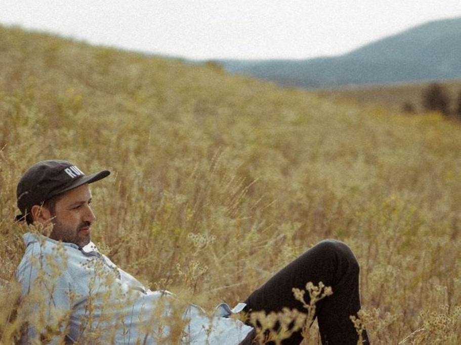 S. Carey、癒しと希望を探求する新作EP『Watercress』悲しみから希望へ向かう新たな音楽的旅路を描く