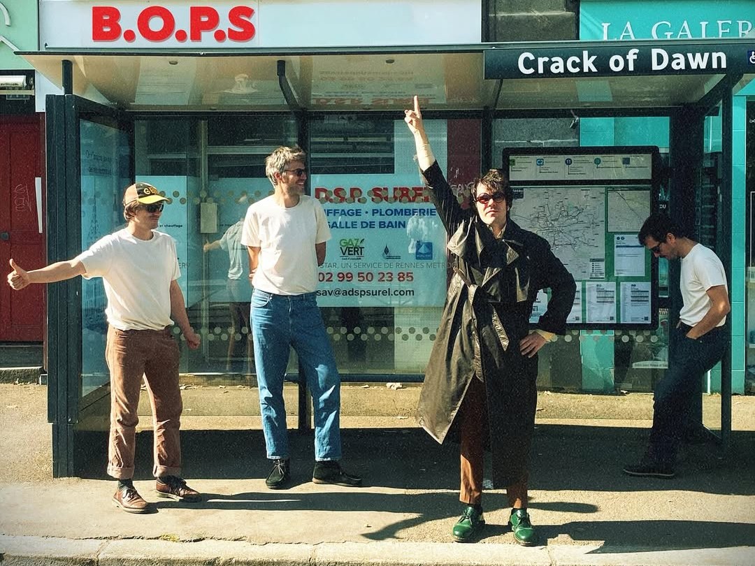 BOPSが表現する、現代のパニックと個人的な感情の狭間にある生々しいロックサウンド