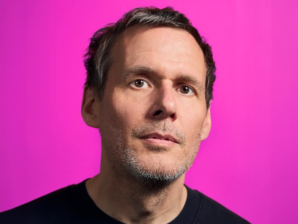 Clark、新作『Steep Stims』でダンスミュージックの原点に回帰：プリミティブなシンセサイザーとドラムマシンが生み出す新たなサウンド