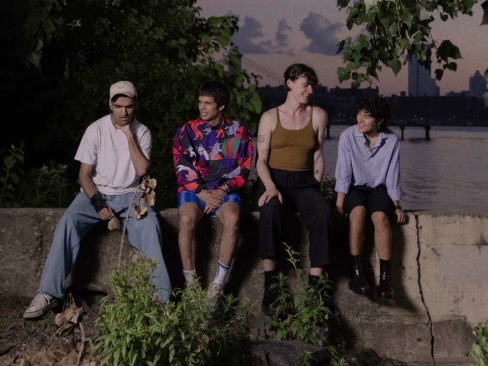 toso tosoが描き出すニューアルバムの世界：自由な即興と緻密な構成が織りなす、流動的で探求的なアヴァンポップの誕生