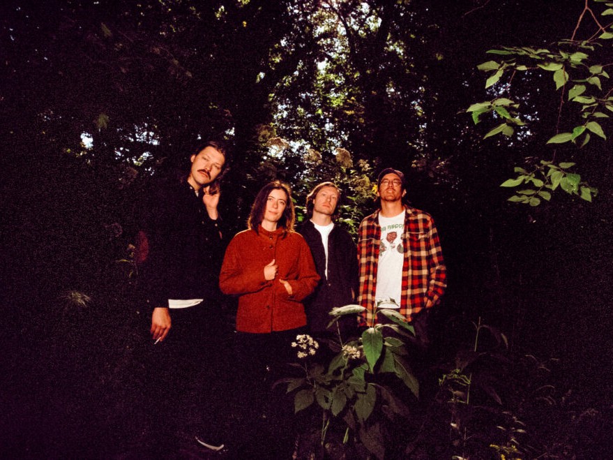 Ratboys、セラピー技法から着想を得た新作『Singin’ to an Empty Chair』発表：虚空への対話と疎遠になった愛する人への感情を綴る