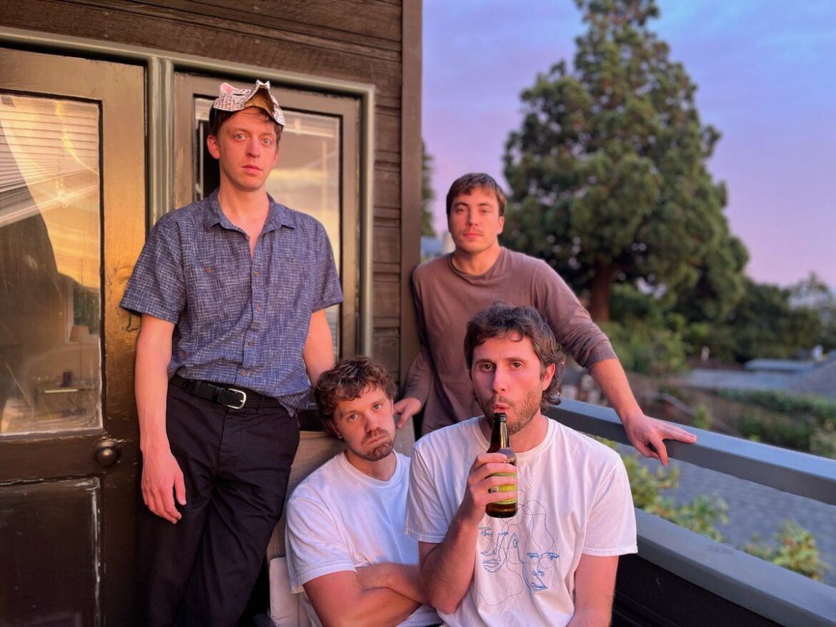 4人のシンガーソングライターが奏でるサウンド：新作EPから、くつろぎとグルーヴが融合したフォークロック「Sauvie’s Nude Beach」を先行公開