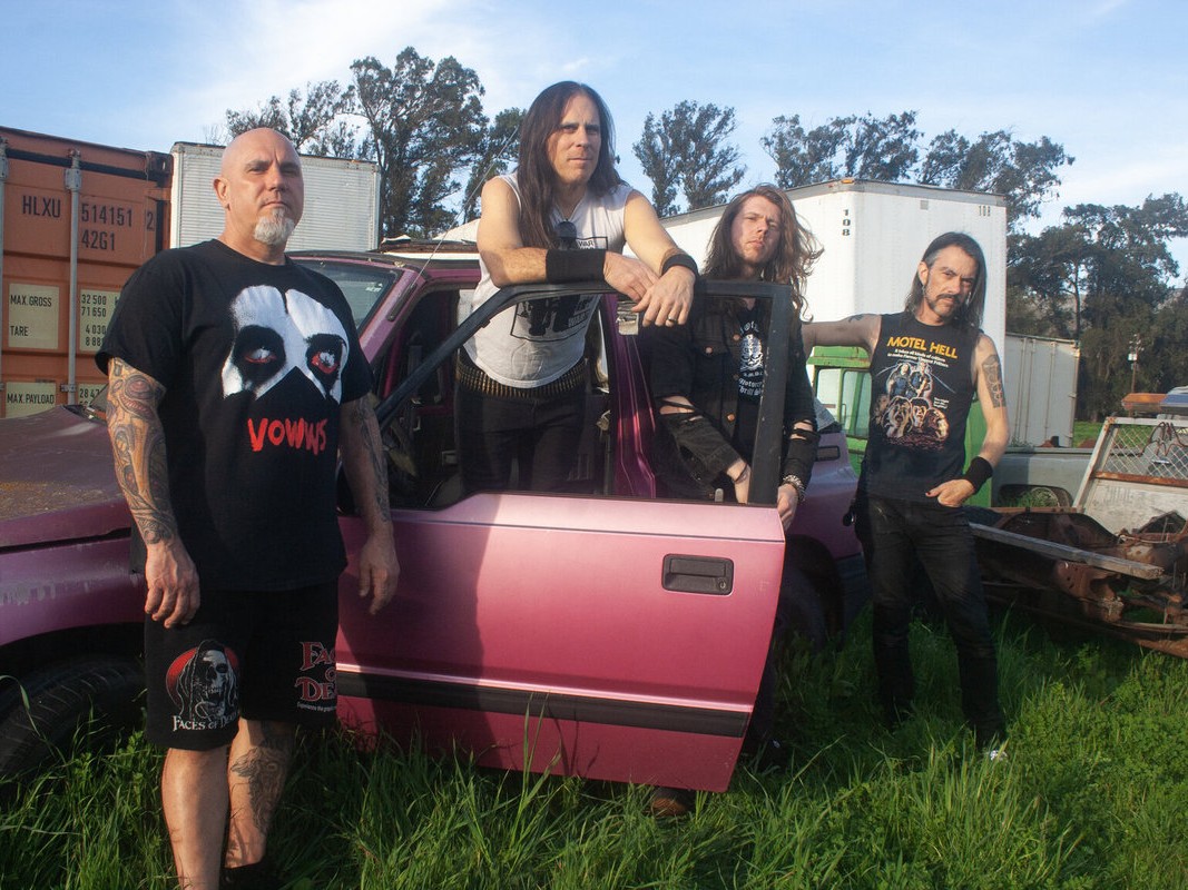 ゴア・メタルの王者EXHUMED、血塗られた新作を発表！テーマは「死のハイウェイ」。高速デスグラインドと強烈なグルーヴが衝突する、2026年最速・最凶の音響事故。