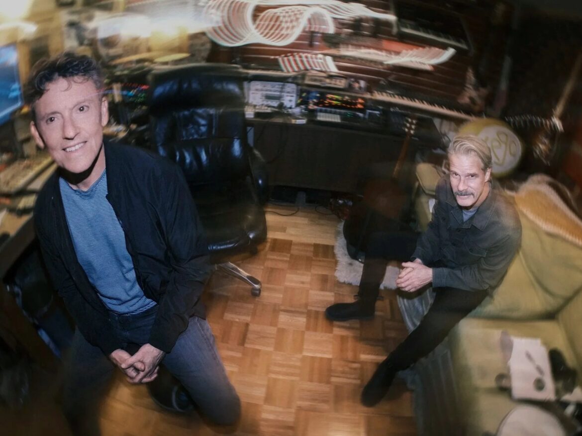 El Ten Eleven、結成23年目の深化。加速する時代の不安を射抜く新作『Nowhere Faster』を発表。新曲「Uncanny Valley Girl」で描くAI時代のパラノイア。