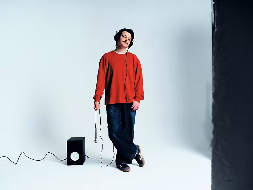 Gareth Donkin、待望の2ndアルバム『Extraordinary』を4月に発表。Quincy Jones譲りの壮大なアレンジで描く、自己解放のソウル・ポップ