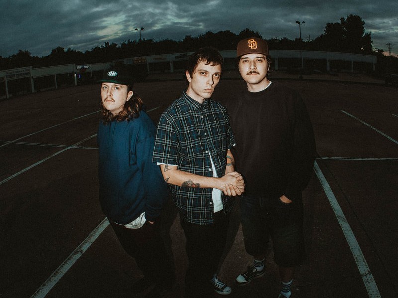 DIYシーンの最前線！Honor Choirの最新EP『Modes of Transport』が提示する、2000年代エモの再解釈と中毒性