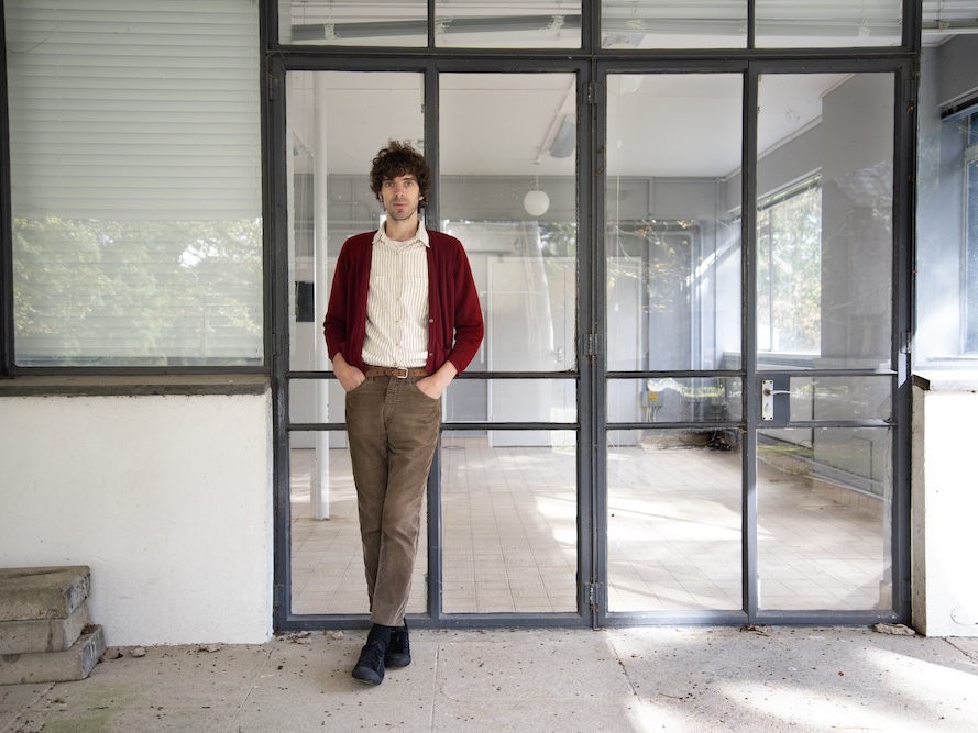 The Proper OrnamentsやUltimate PaintingのJames Hoareが贈るPenny Arcade最新作。ギターを脇役に据えた、ミニマリズムの極致『Double Exposure』