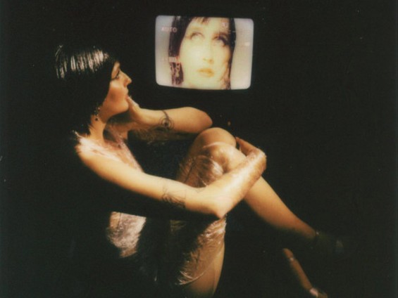 絶え間ない移動と成長の記録：Scout Gillettが贈る、自己信頼とオルタナ・トゥワングの新境地『Tough Touch』