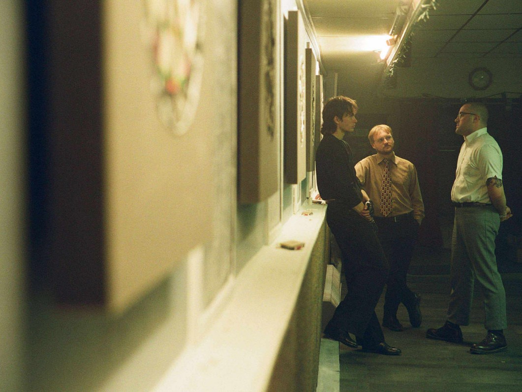 Theo Vandenhoff、デビュー作『Saviour On The Spilled Blood』を発表。最新シングル「Wong Kar-wai」に刻まれた、知性と衝動が交錯する圧倒的な美学。