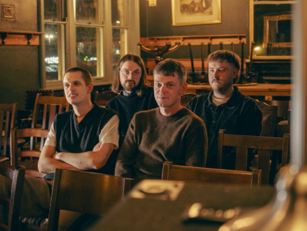 リーズのポストパンクの旗手Treeboy & Arc、新作『GOOSE』を4月に発表。地下室から世界へ響く、冷徹なノイズと皮肉の美学