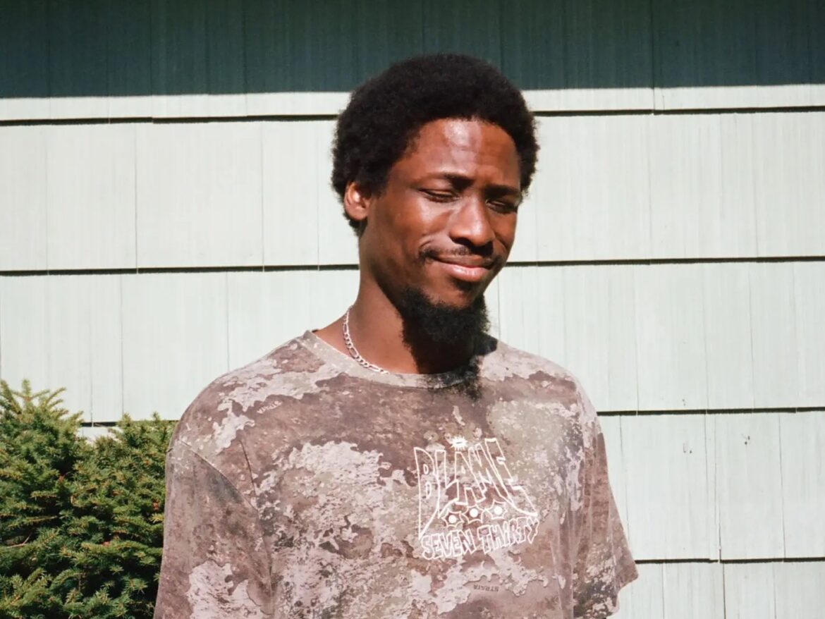 コロンバスのローファイ旗手Winston Hightowerが新作を発表。死生観を優しく歌う、大人のための子守唄「Lay Low」