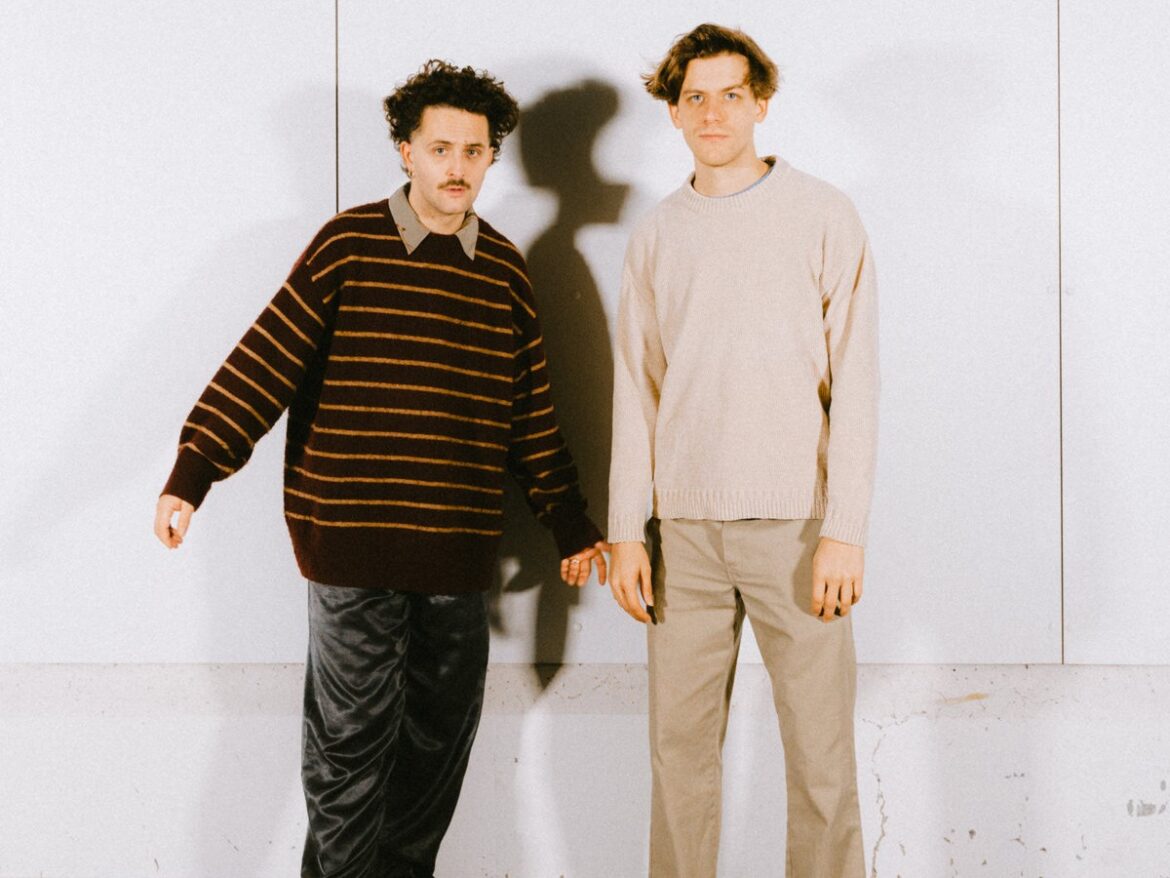 演奏する喜びが爆発！schntzlが最新作で提示する「トランスの本質」。2026年、ベルギー発の不条理で美しいデジタル・ミラージュ