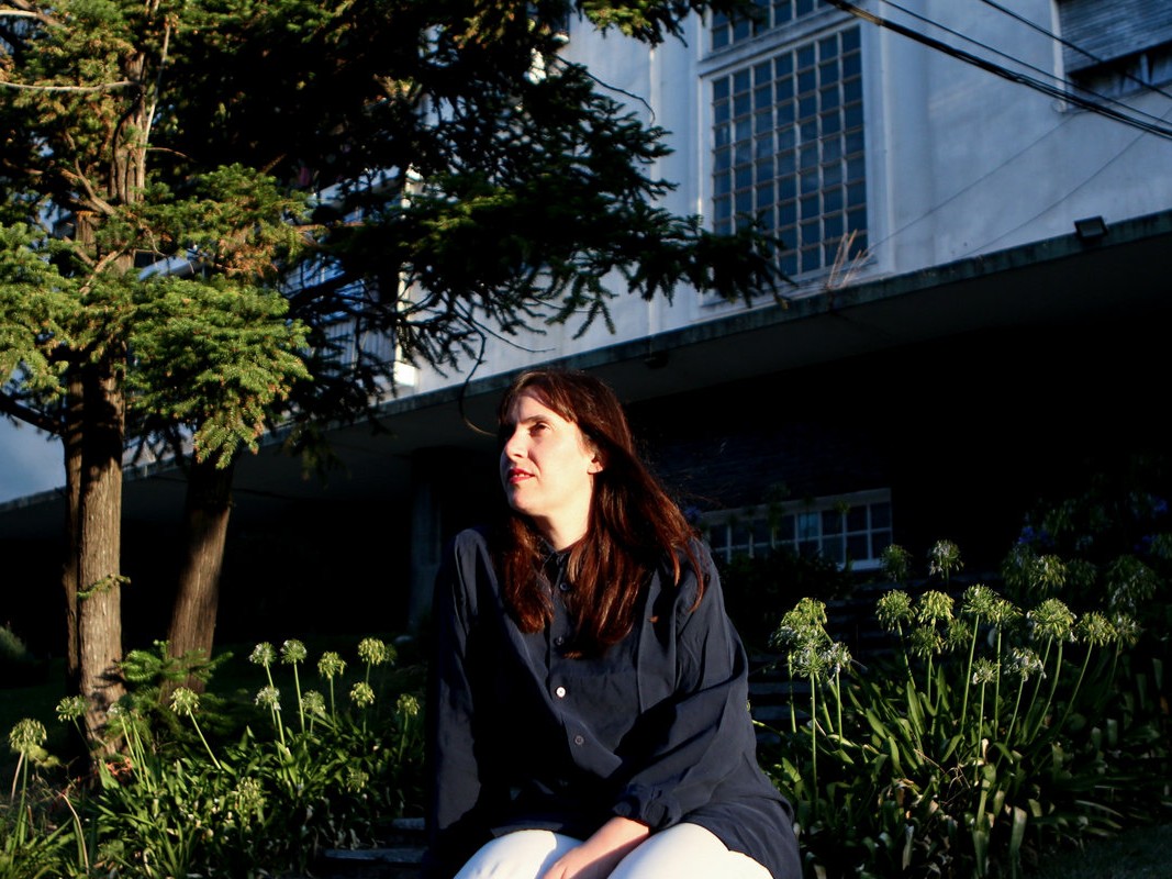 Vic Bang、待望の新作『Oda』から先行曲「Synthesise」を解禁。ブエノスアイレスの才人が放つ、音そのものへの献身を綴った8つの静かなる頌歌。