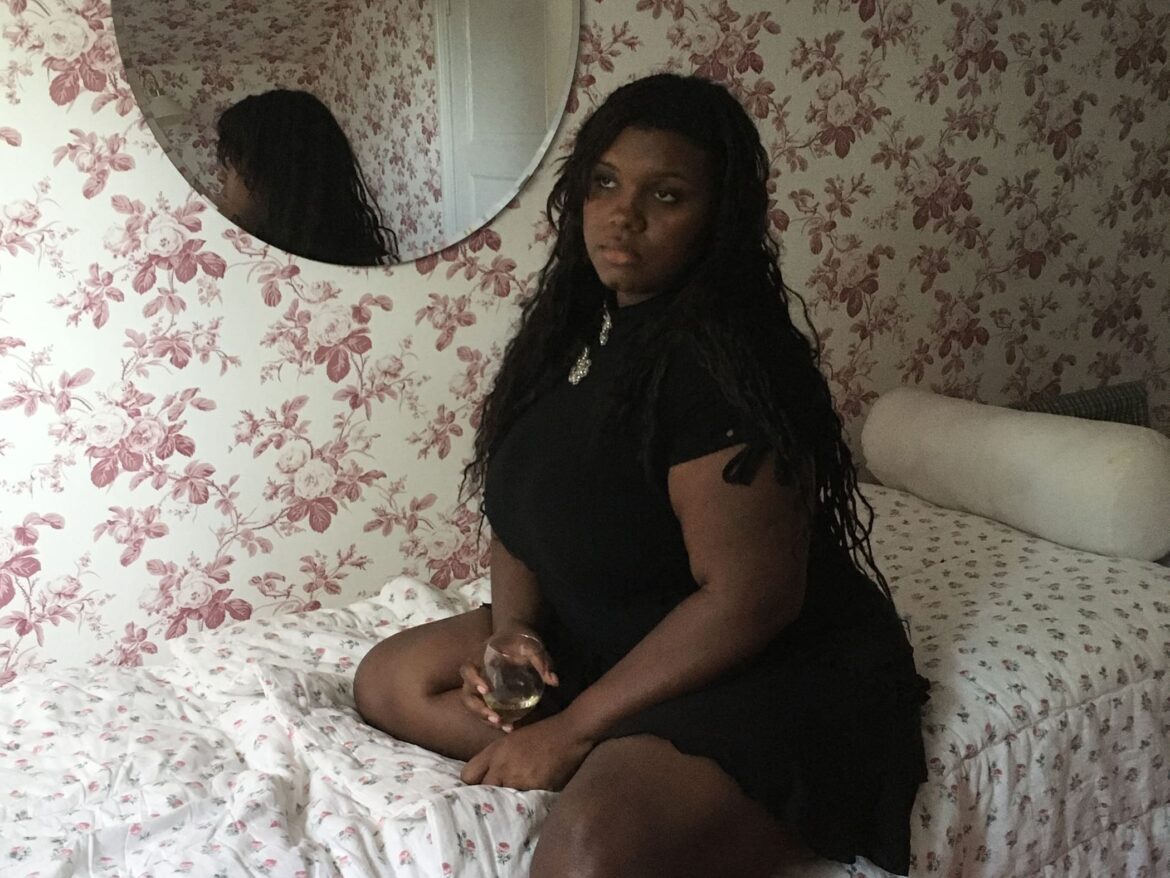 感情の繋がりを求めて。waterbaby がニューアルバムから新曲「Memory Be A Blade」を公開、北欧の柔らかな感性と自由なソングライティングが交錯する全 8 曲