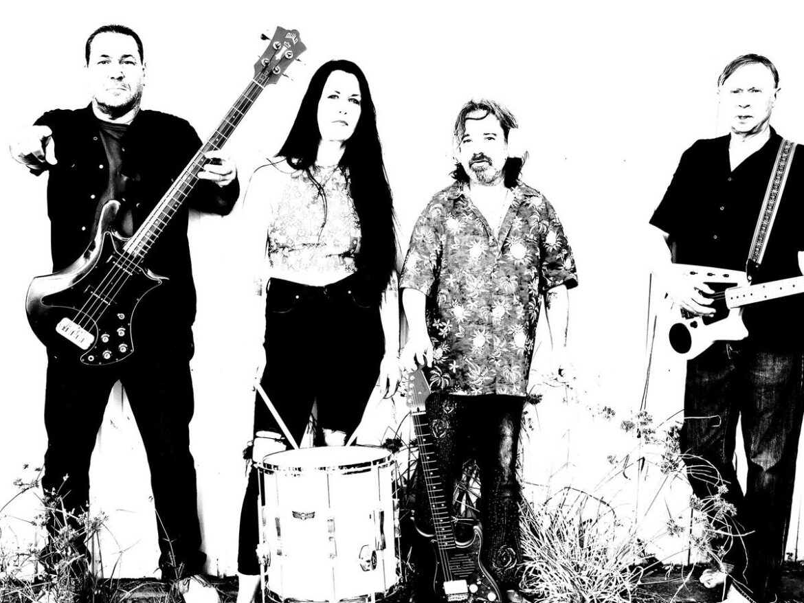 Dirty Three、Mudhoney、GODのメンバーが奇跡の集結――メルボルンの伝説たちが新バンド「Fancy Weapon」を始動