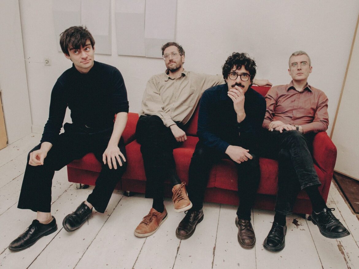 16年の実験を経て到達した、知性と肉体を解放する音のユートピア——Horse Lordsが初のボーカル導入と北アフリカのリズムで切り拓く、実験的ロックの新次元