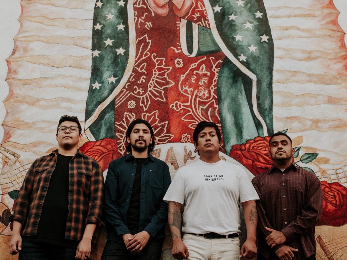 ロサンゼルスDIYシーンの真髄、Quiet Fear が放つ魂の咆哮——新作『La Tierra Arriba / El Abismo Abajo』が境界線を越え、世代の重みを刻む2026年型スクリーモの極致