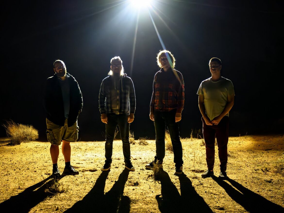 14年の沈黙を破り、ノイズの奔流が再び世界を覆う――Parts & Laborがダブルアルバム『Set of All Sets』で体現する、不可能なユートピアへの執念